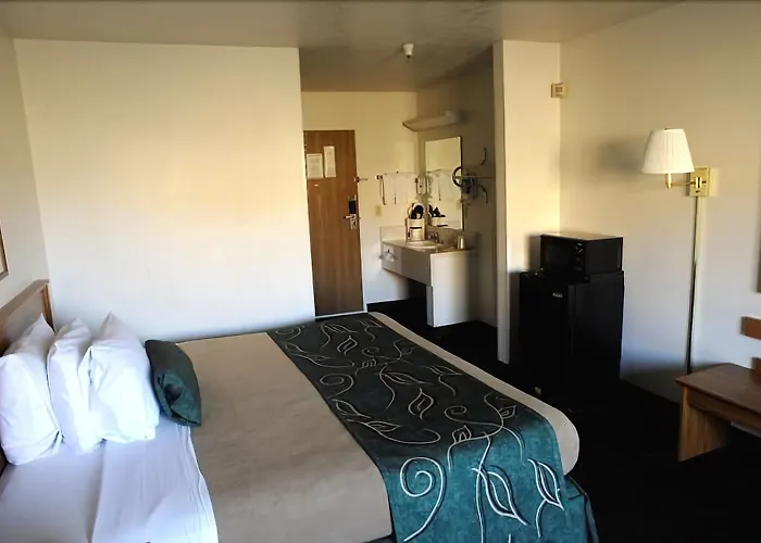Hotel Travelodge By Wyndham River Wy
