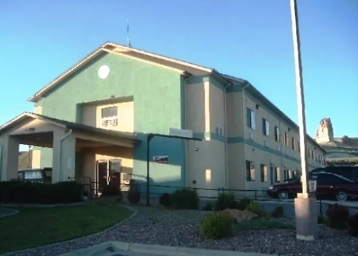 Travelodge By Wyndham River Wy 3*
